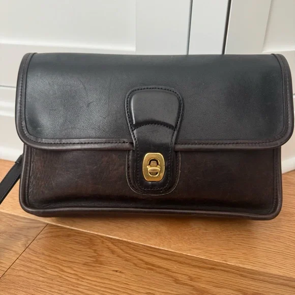 Vintage Coach Turnlock Clutch 9832, Black Leather Unisex